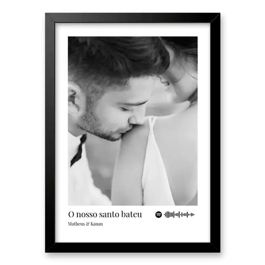 Quadro com foto Polaroid e Spotify em preto e branco